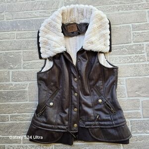 Goode Rider Synthetic Leather and Faux Fur Lined Equestrian Vest Size Small